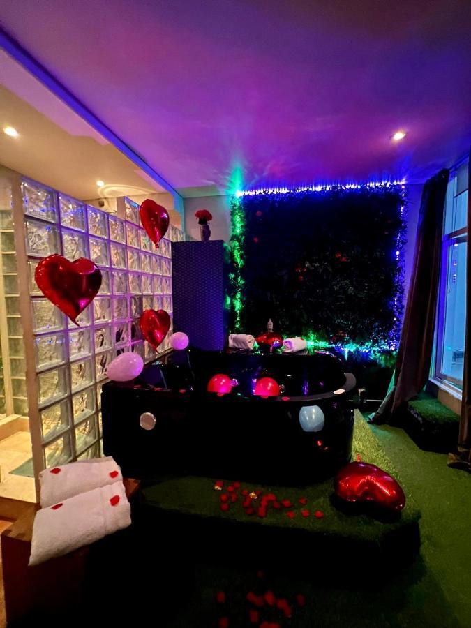 Jacuzzi Love Room Paris Dış mekan fotoğraf