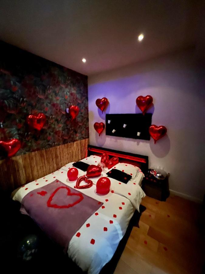 Jacuzzi Love Room Paris Dış mekan fotoğraf